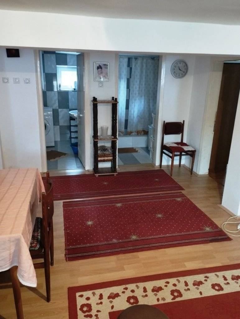 Porodična kuća u širem centru - Prikaz 2