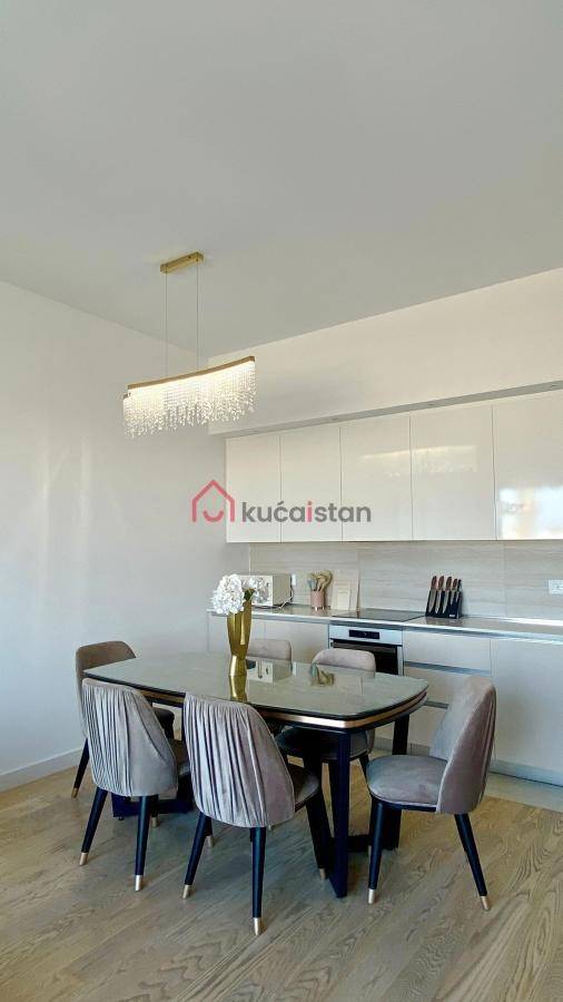 Premium BW Home with Skyline View - Prikaz 4