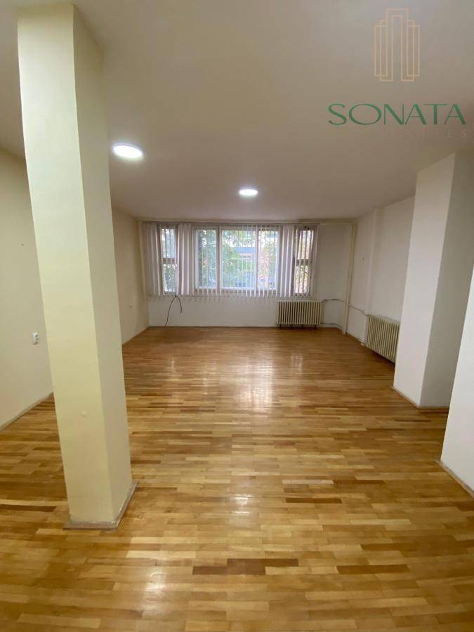 Odličan 2.0 poslovni prostor od 60 m², Zrmanjska - Više