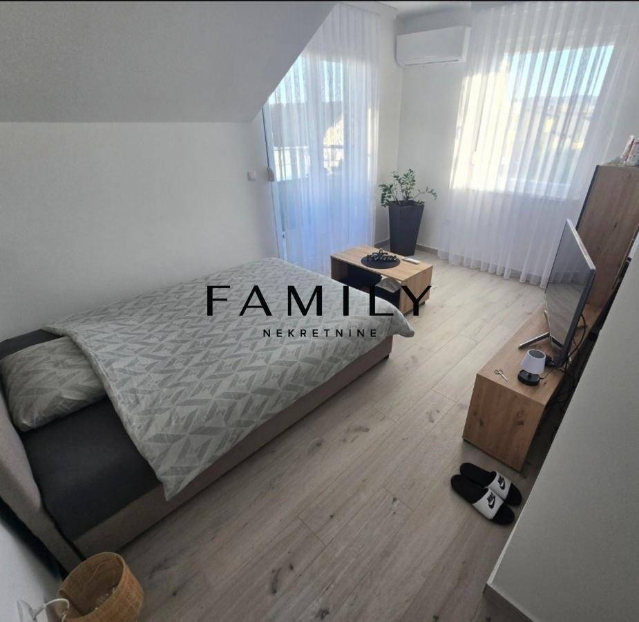 Apartment in Novi Sad, Adice, MZ Adice - Više