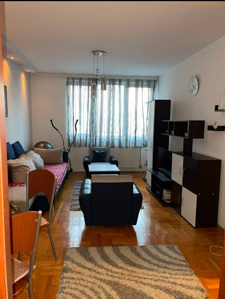 Fotografija stana 2 od 14