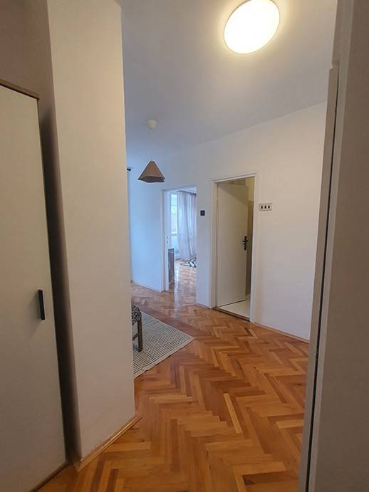 Fotografija stana 22 od 36