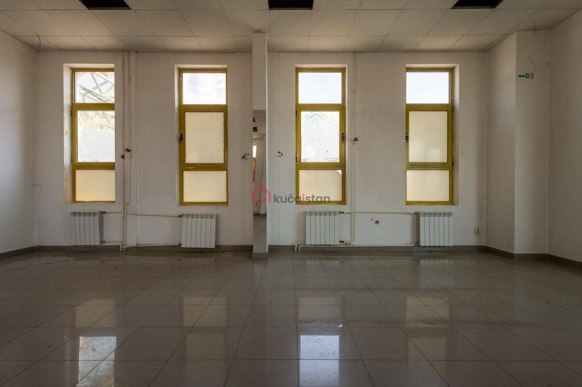Open space Poslovni prostor na prometnoj lokaciji