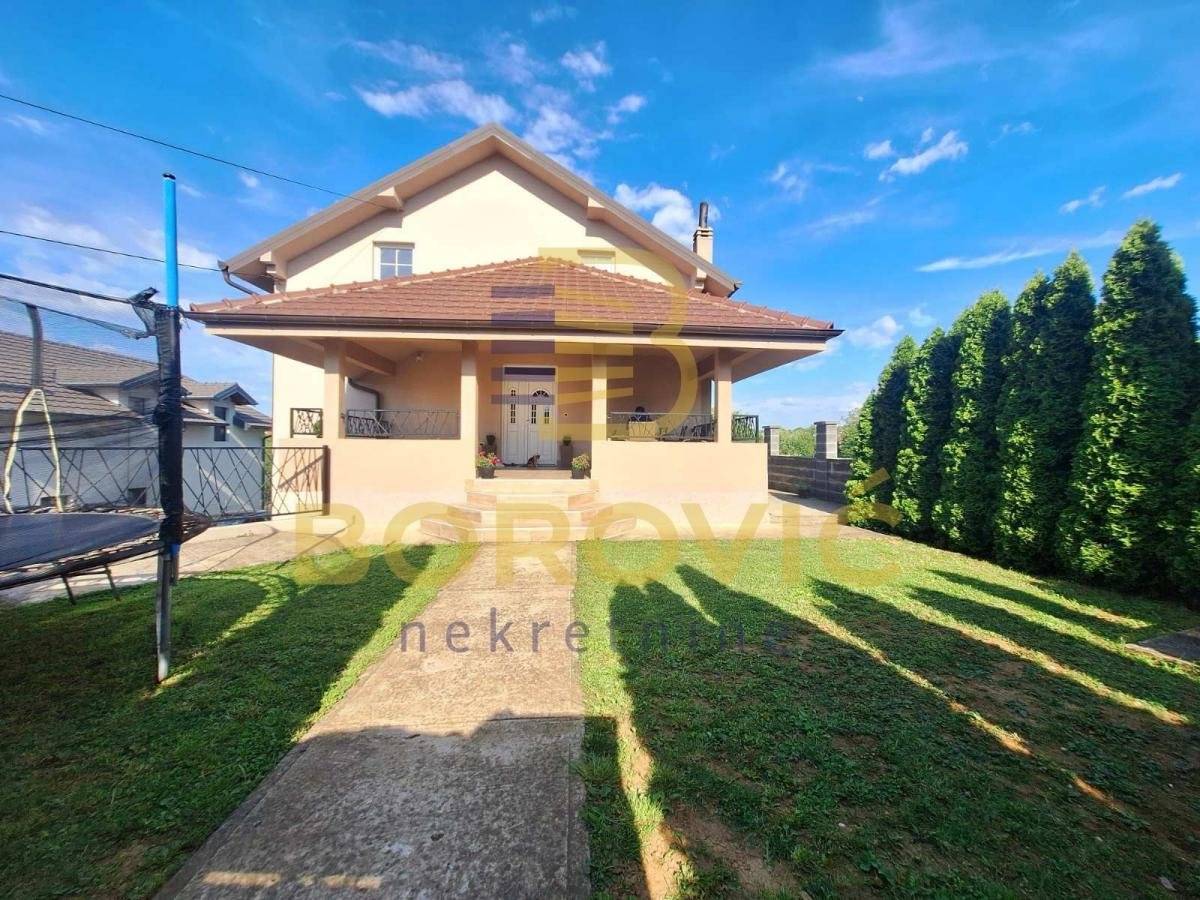 Železnik, 347 m², 8 ari placa, lux - Prikaz 2
