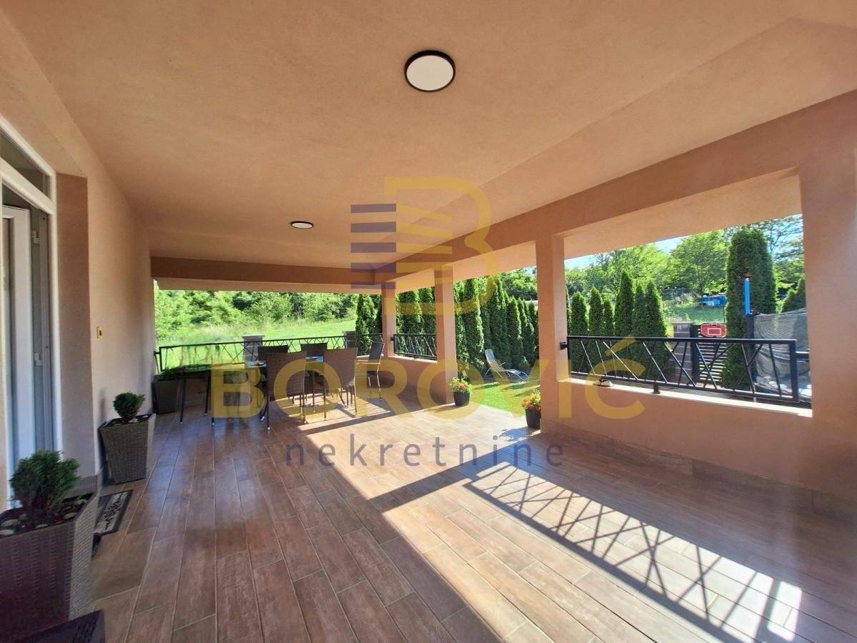 Železnik, 347 m², 8 ari placa, lux - Prikaz 3
