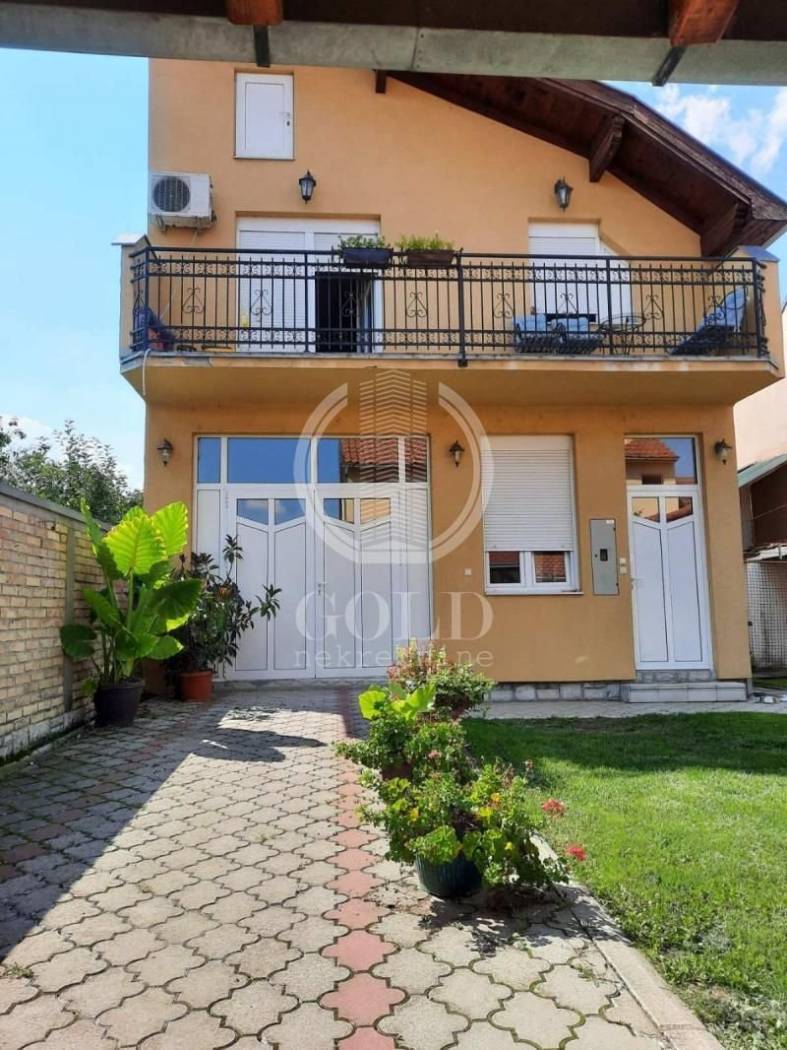 Kuća – Novi Sad, Južnobački upravni okrug