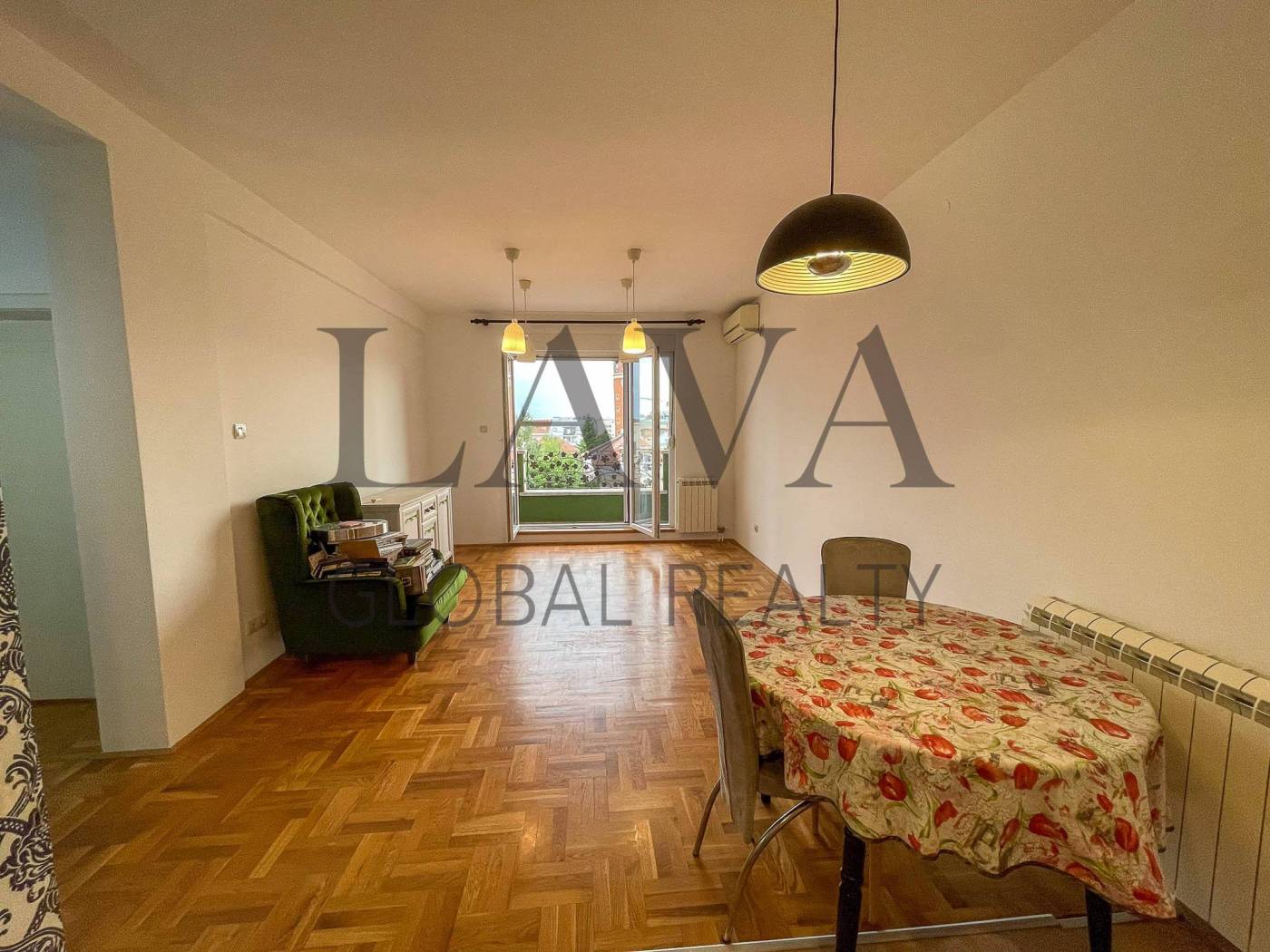 Gvozdićeva 15, Lipov lad, Zvezdara, Beograd - 2