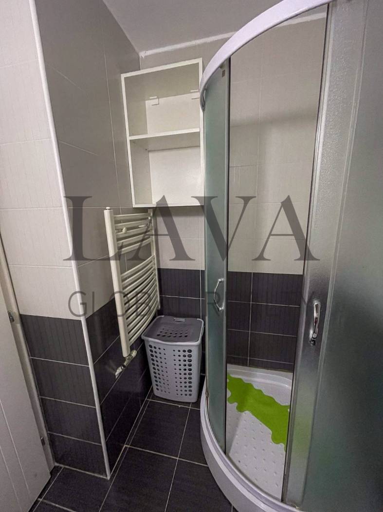 Gvozdićeva 15, Lipov lad, Zvezdara, Beograd - 9