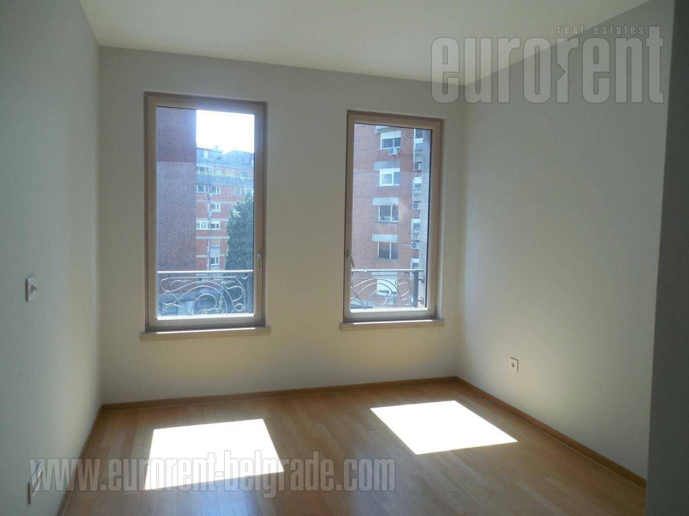#36637, Izdavanje, Stan, KALENIĆ, 2600 EUR - Prikaz 5