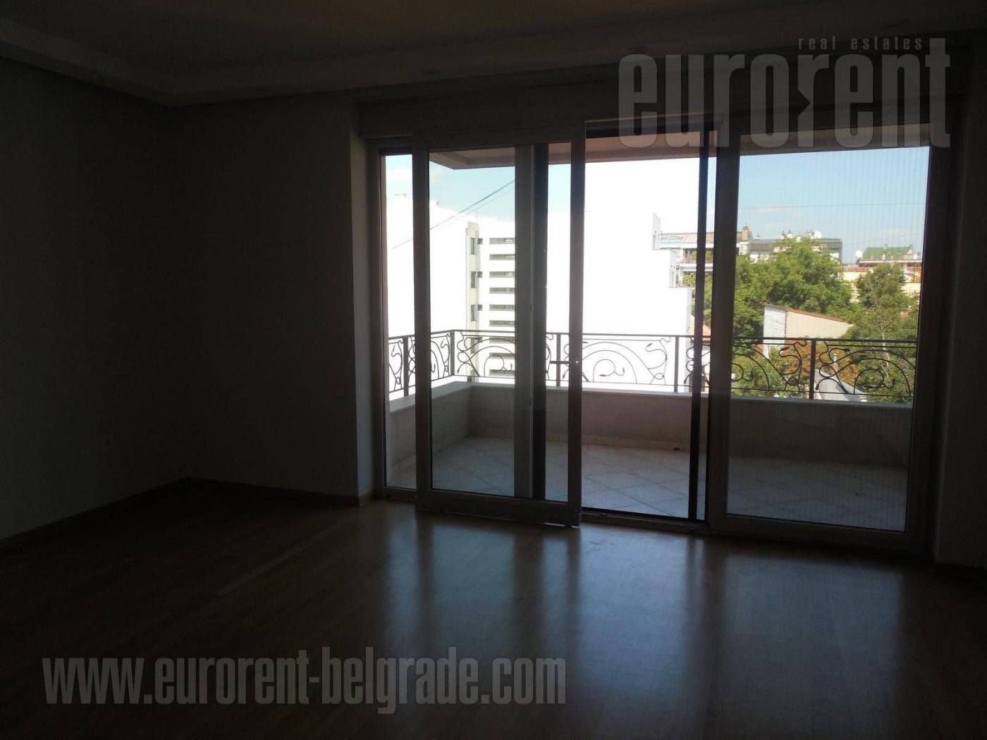 #36637, Izdavanje, Stan, KALENIĆ, 2600 EUR - Više