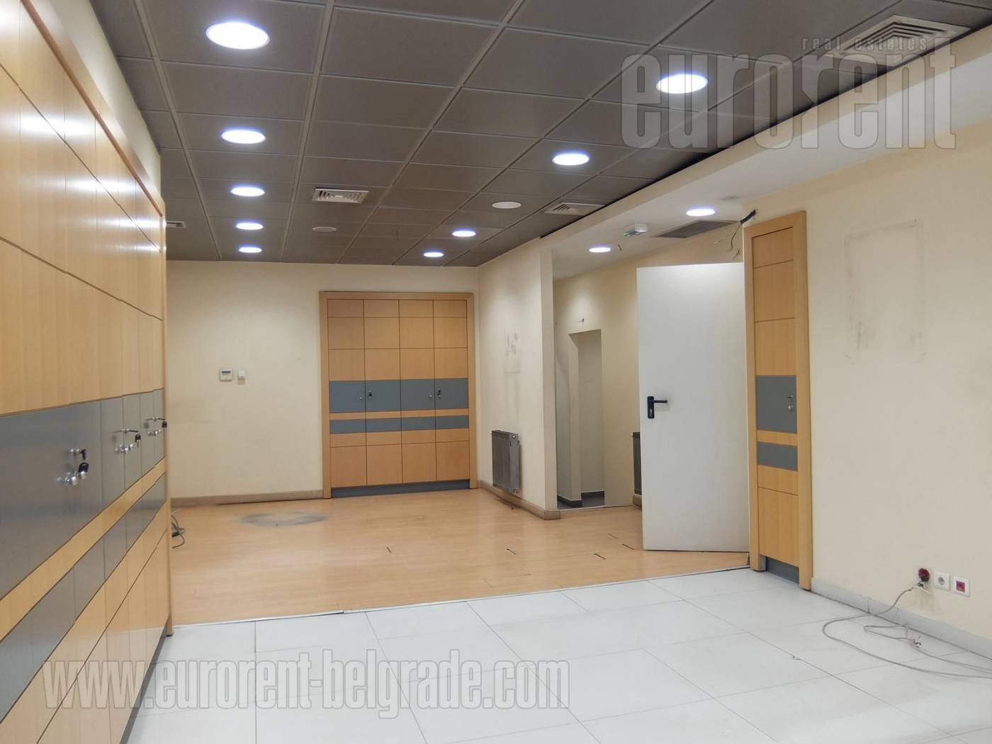 #8354, Izdavanje, Lokal, ZVEZDARA, 3000 EUR - Prikaz 4