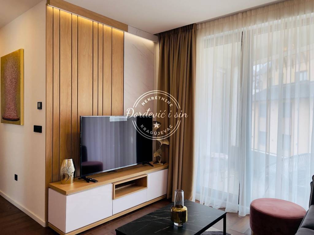 ZLATIBOR Jednoiposoban stan 44 m² LUX Opremljen - Prikaz 2