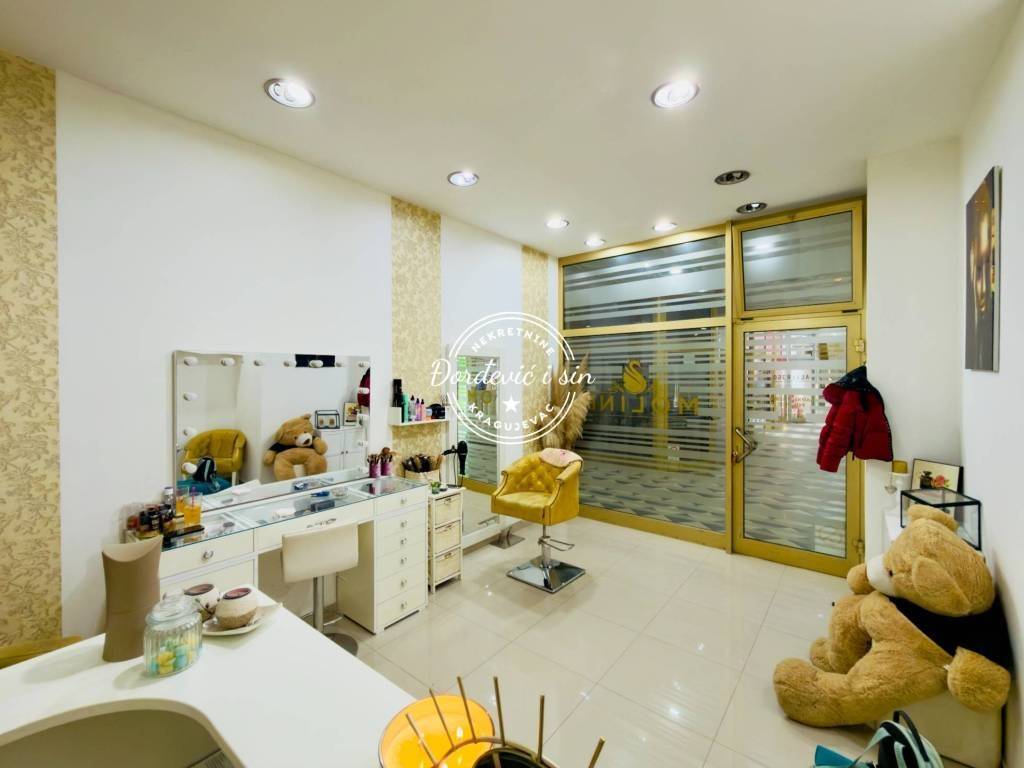 CENTAR TC Radnički Lokal 23 m² - Prikaz 2