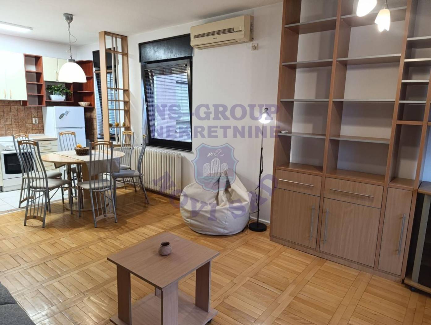 Izdaje se lepo namešten dvosoban stan na Novoj Detelinari - Prikaz 3