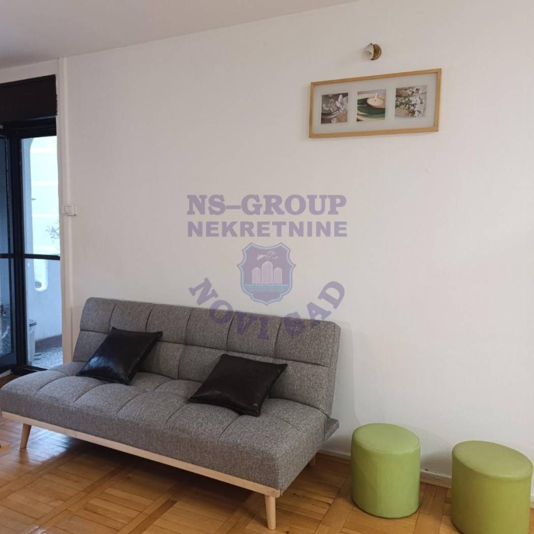 Izdaje se lepo namešten dvosoban stan na Novoj Detelinari - Prikaz 2