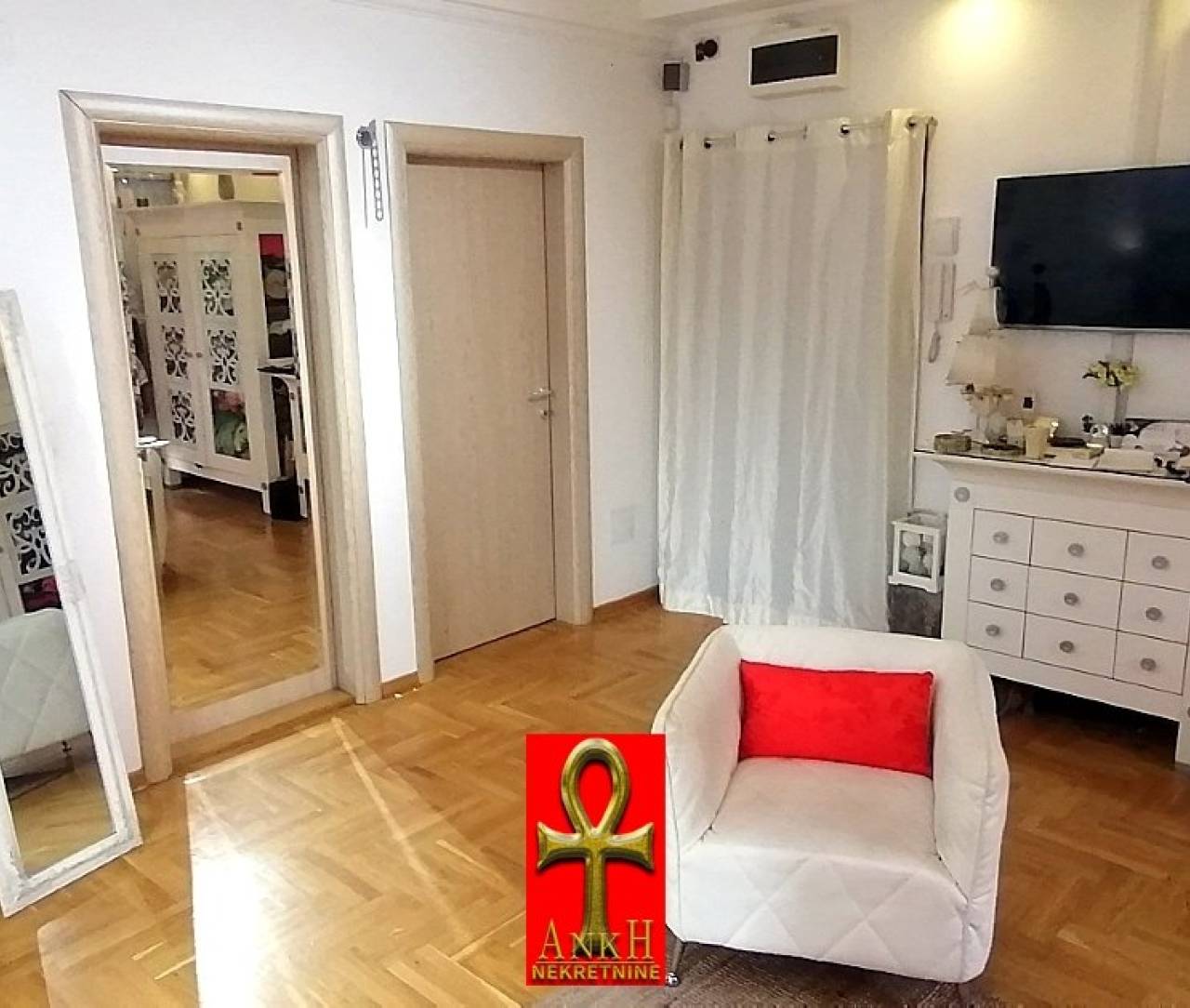 Fotografija stana 28 od 40