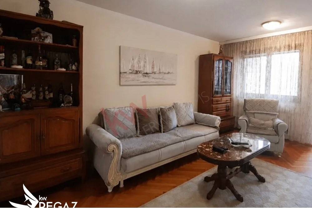 Stan 4.0, 86 m², Bulevar Nikola Tesla (Niš), 350e - Prikaz 2