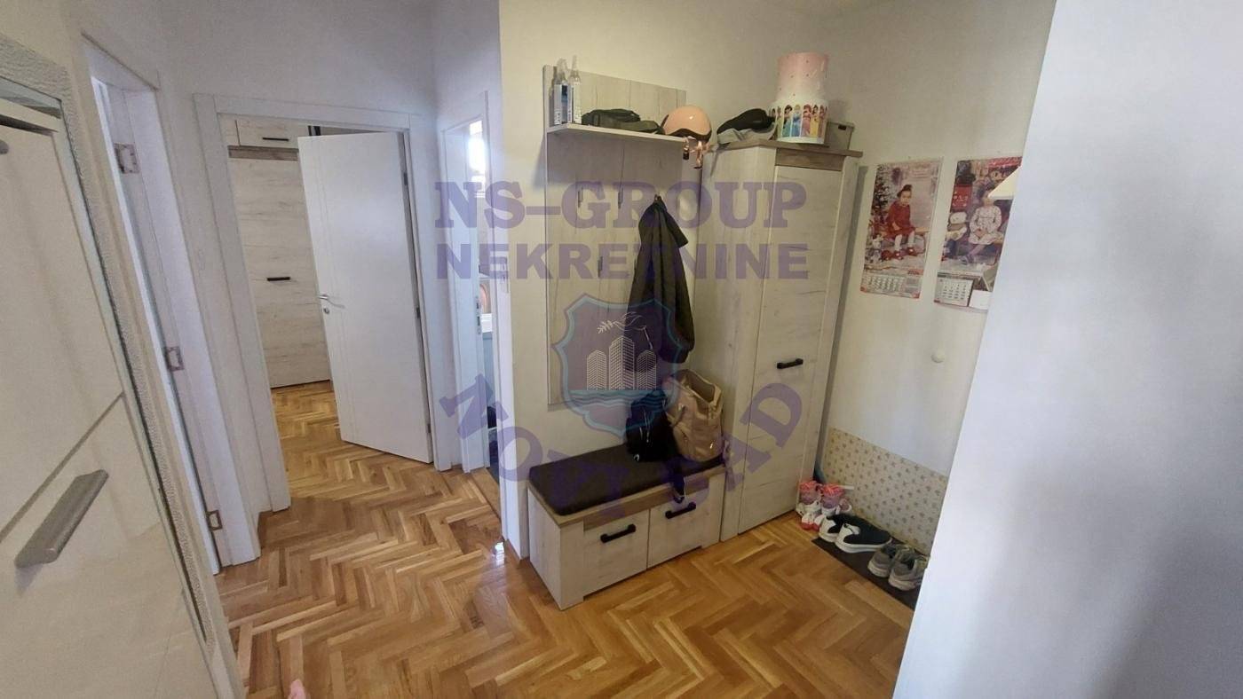 Trosoban stan na Telepu, 57 m² - Više