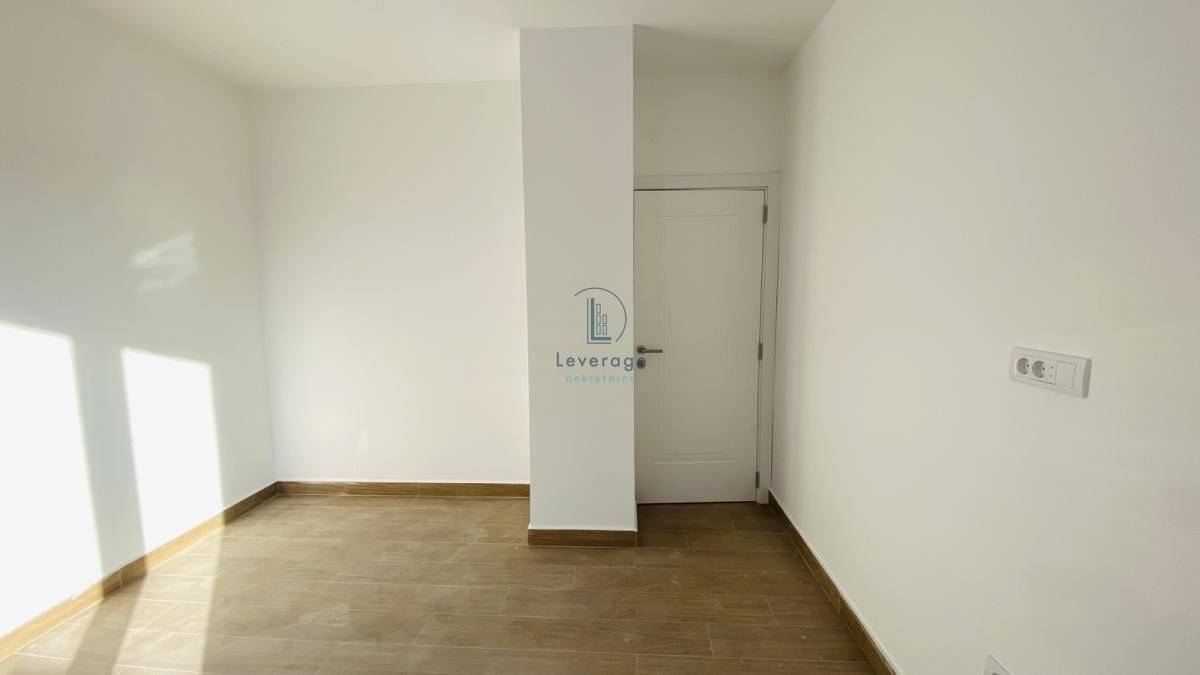 Novogradnja, Centar, 144.41 m², cena + pdv - Više