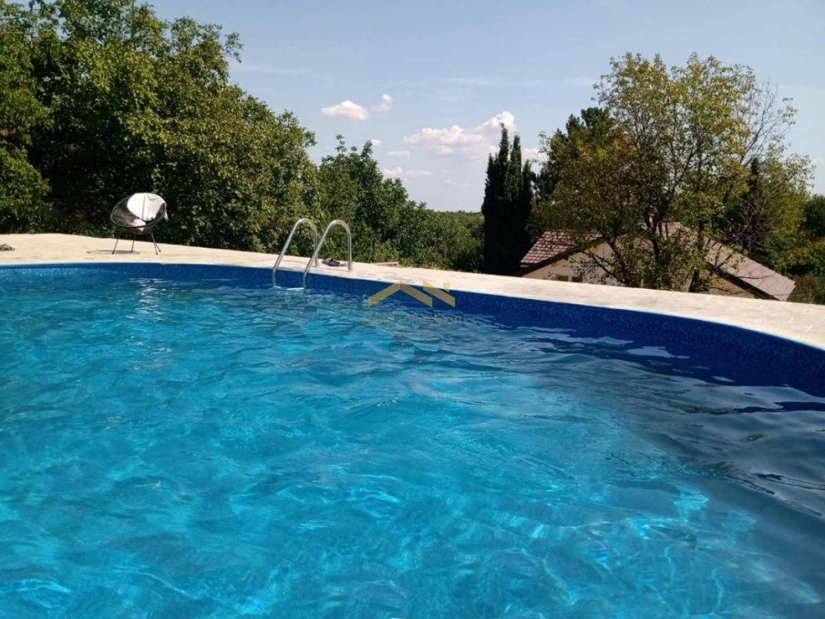 LUX KUĆA SA BAZENOM U OAZI MIRA ALIBEGOVAC, 4 KM OD CENTRA NOVOG SADA - Prikaz 3