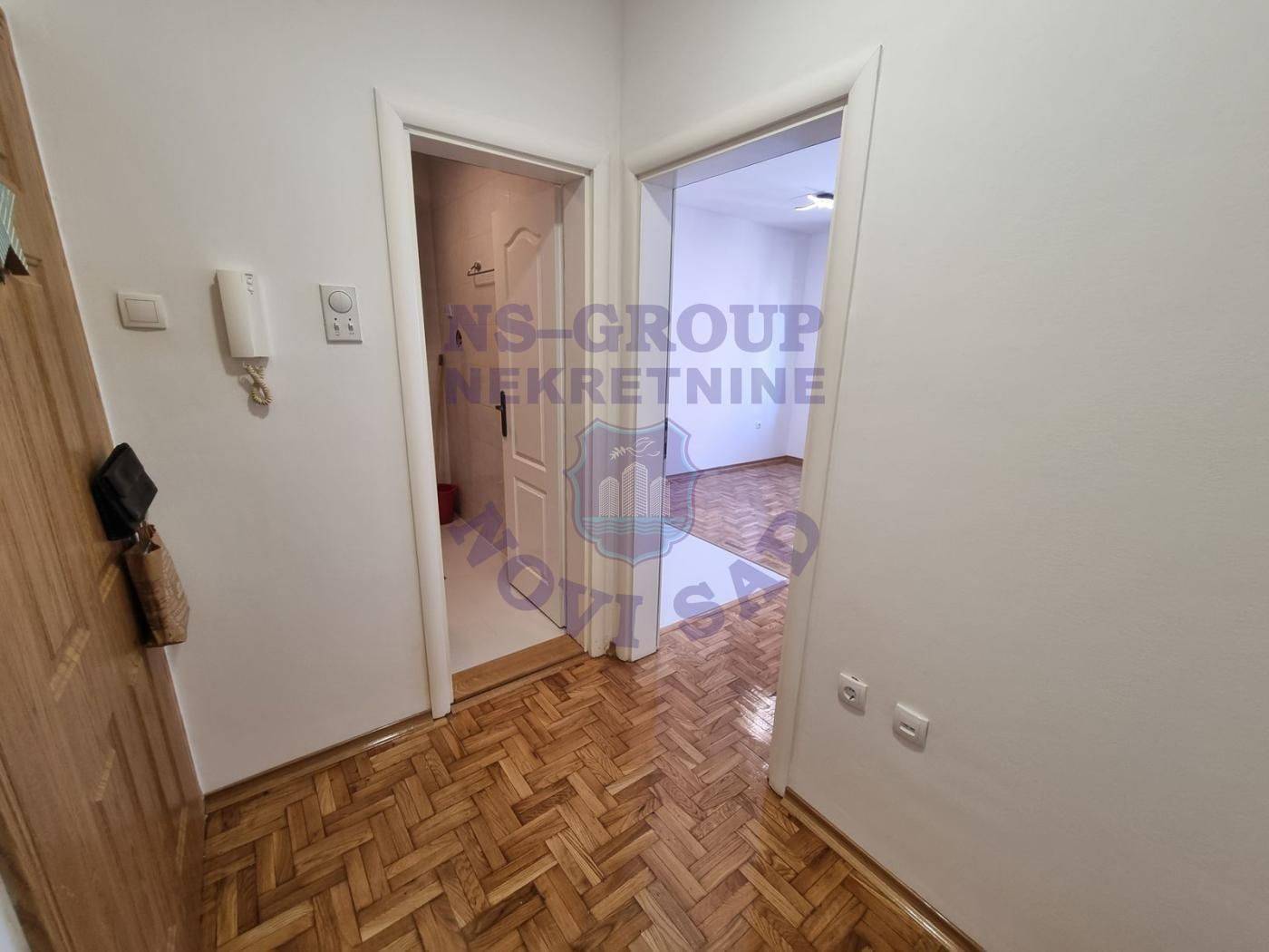Kompletno renovirana garsonjera na TOP lokaciji! - Prikaz 4