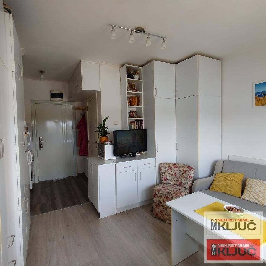 BEOGRADSKI KEJ, 19 m², Garsonjera, Polunameštena - Prikaz 4