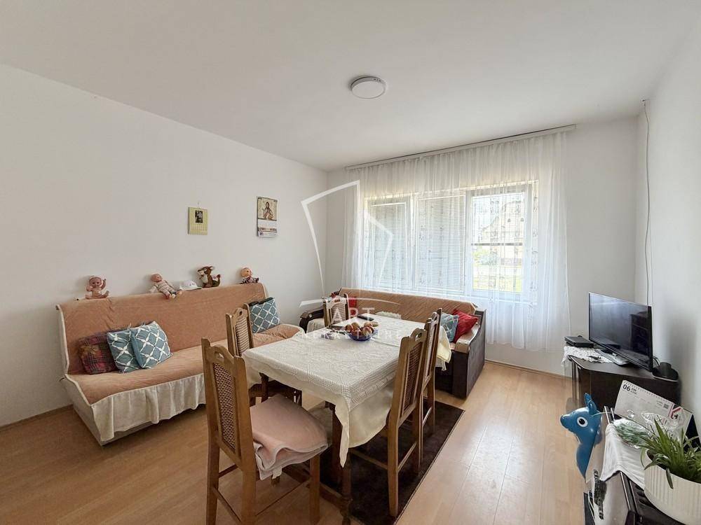 Porodična kuća sa 4 ara placa ID#15647 - Prikaz 2