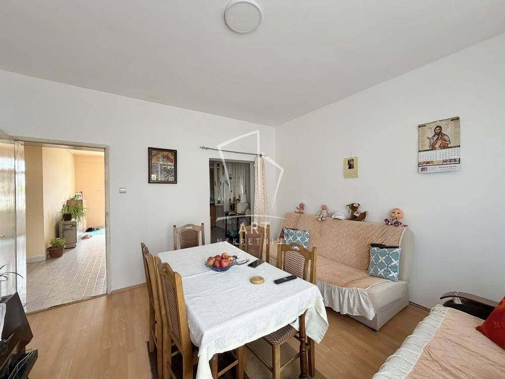 Porodična kuća sa 4 ara placa ID#15647 - Prikaz 3