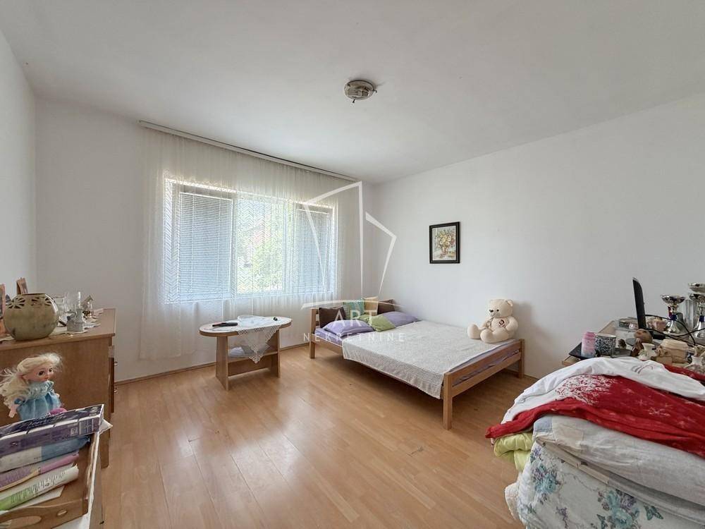 Porodična kuća sa 4 ara placa ID#15647 - Prikaz 6