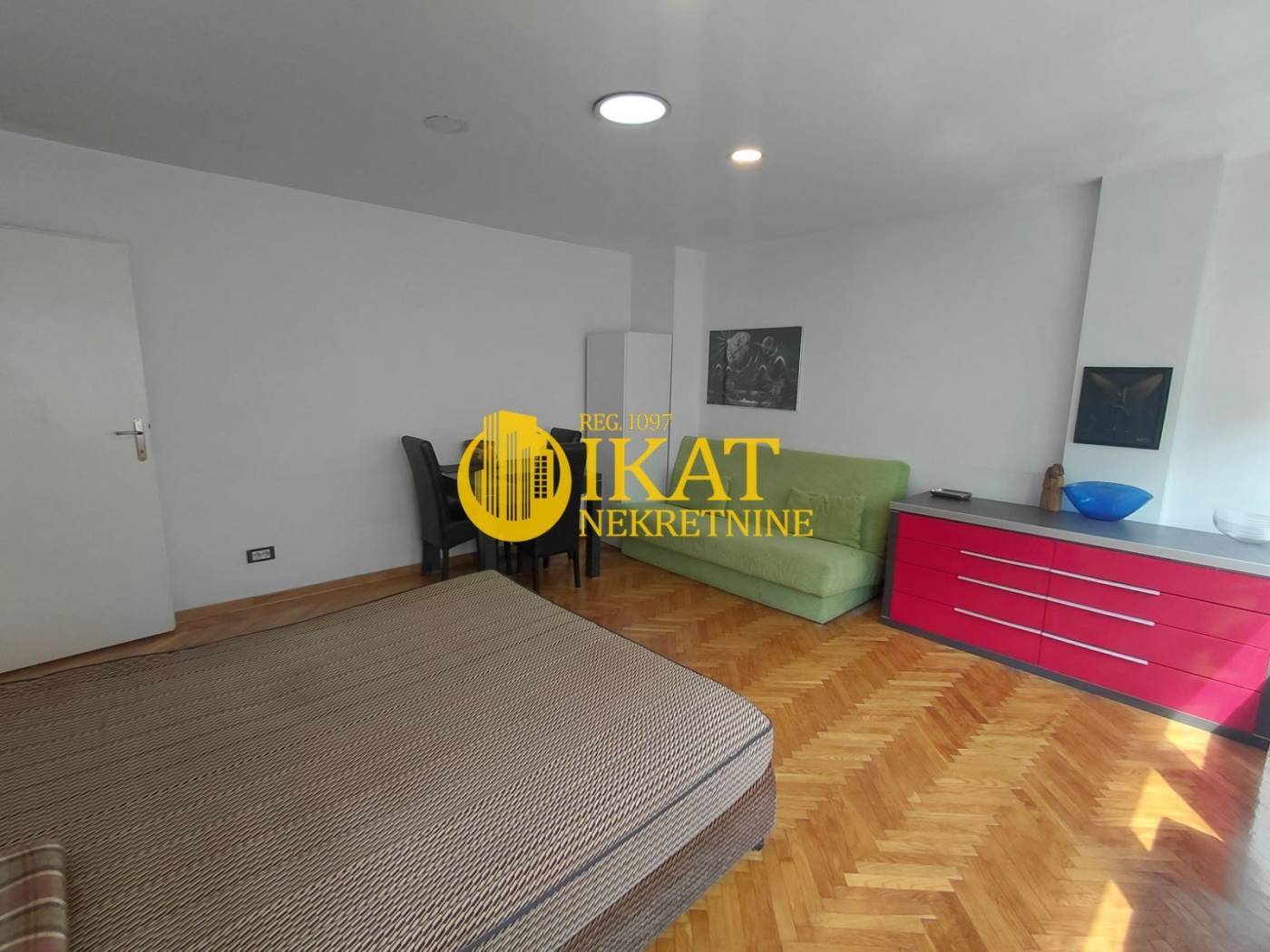 Vračar, Hram Svetog Save, 1.0 30 m² ID#5261