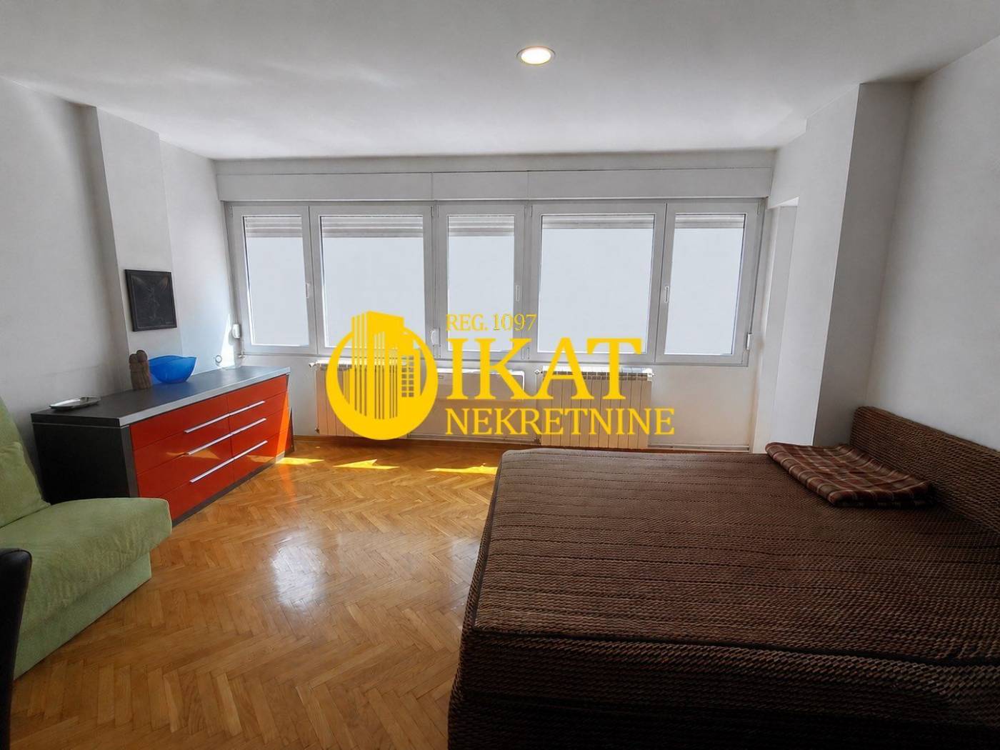 Vračar, Hram Svetog Save, 1.0 30 m² ID#5261 - Prikaz 3