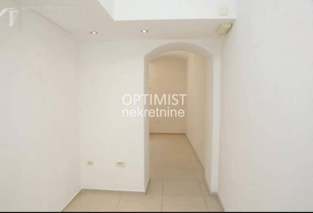 Centar, Cara Uroša, 38 m² ID#3145 - Više