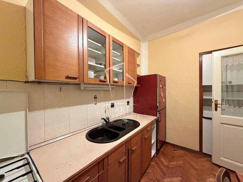 Stan – Beograd - Više