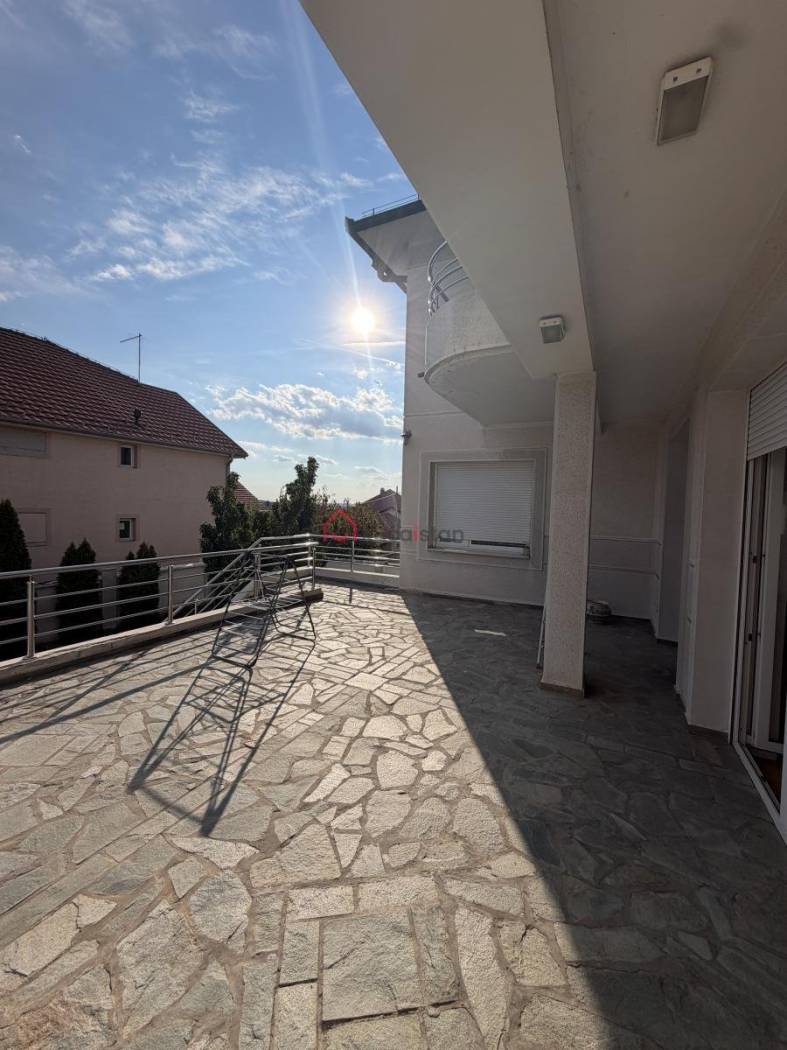 Kuća – Beograd - Više