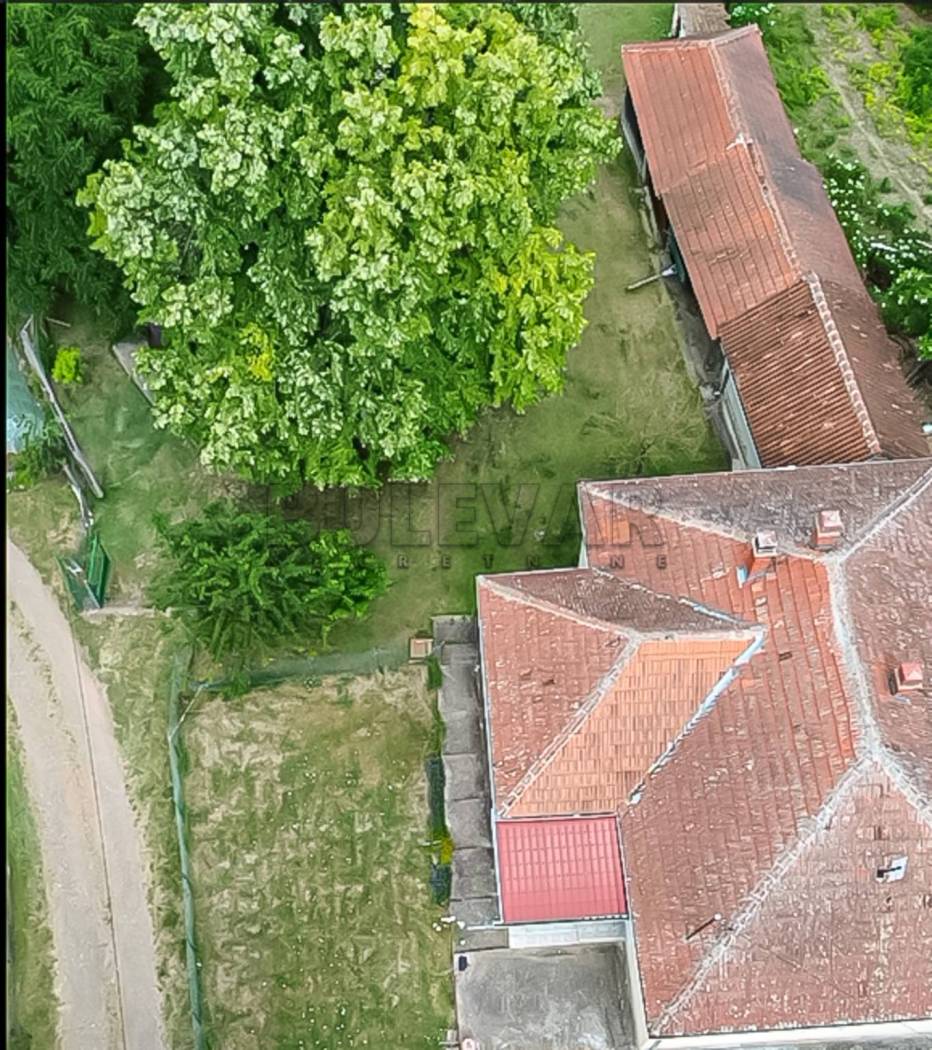 Kuća – Batočina - Više