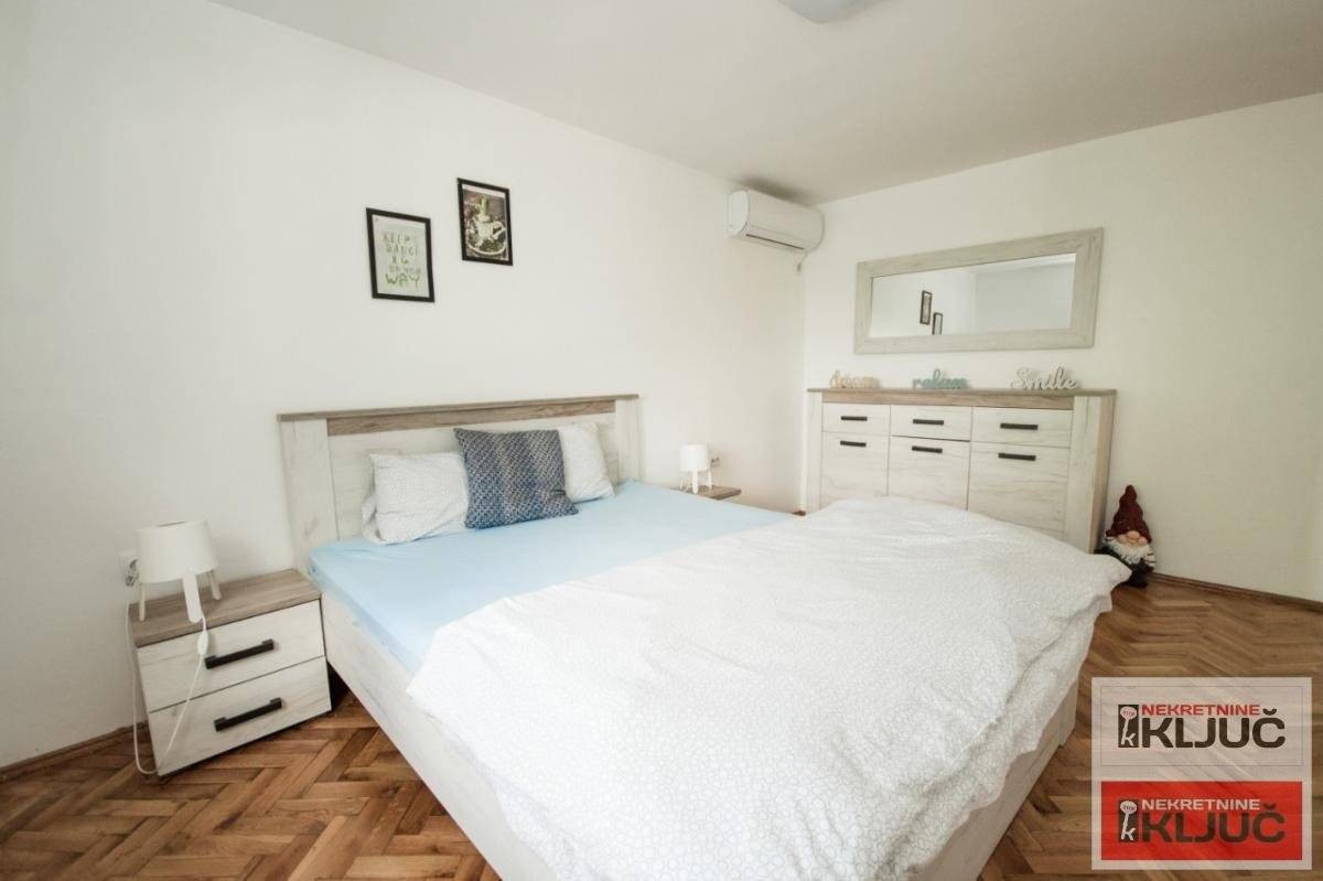 Kuća – Novi Sad - Više