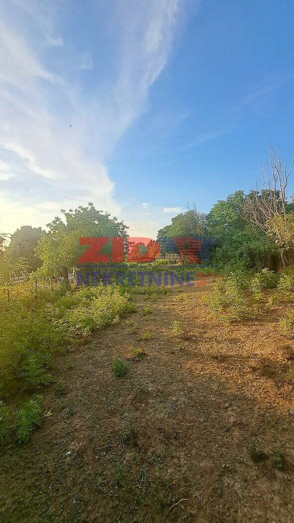 Pinosava, centar, Odličan građevinski plac pored puta - Prikaz 5