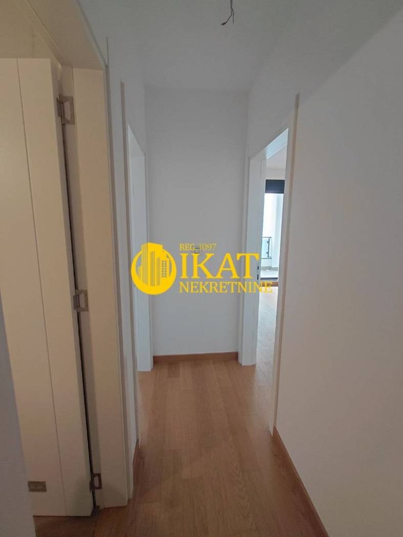 Stan – Beograd, MZ Vojvoda Mišić (Savski venac), Savski venac - Više