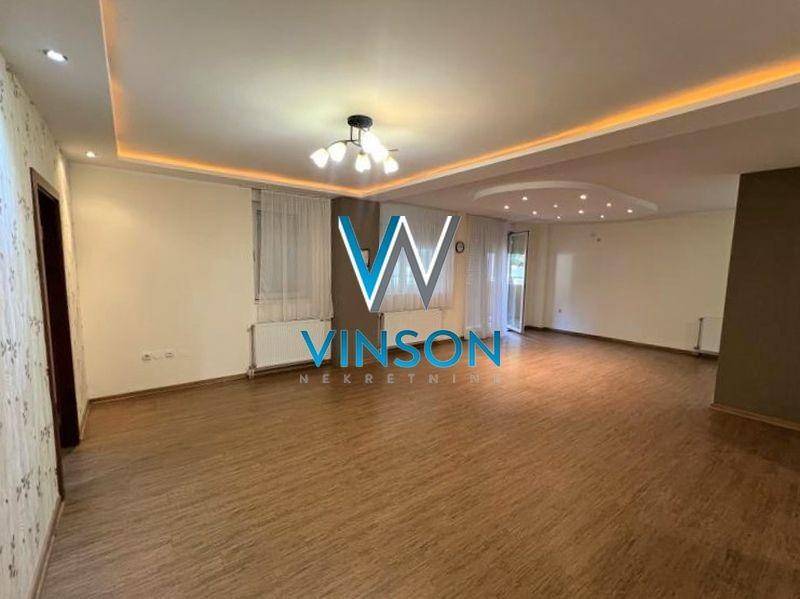 Appartament ta' 3 kamra, 130 m²