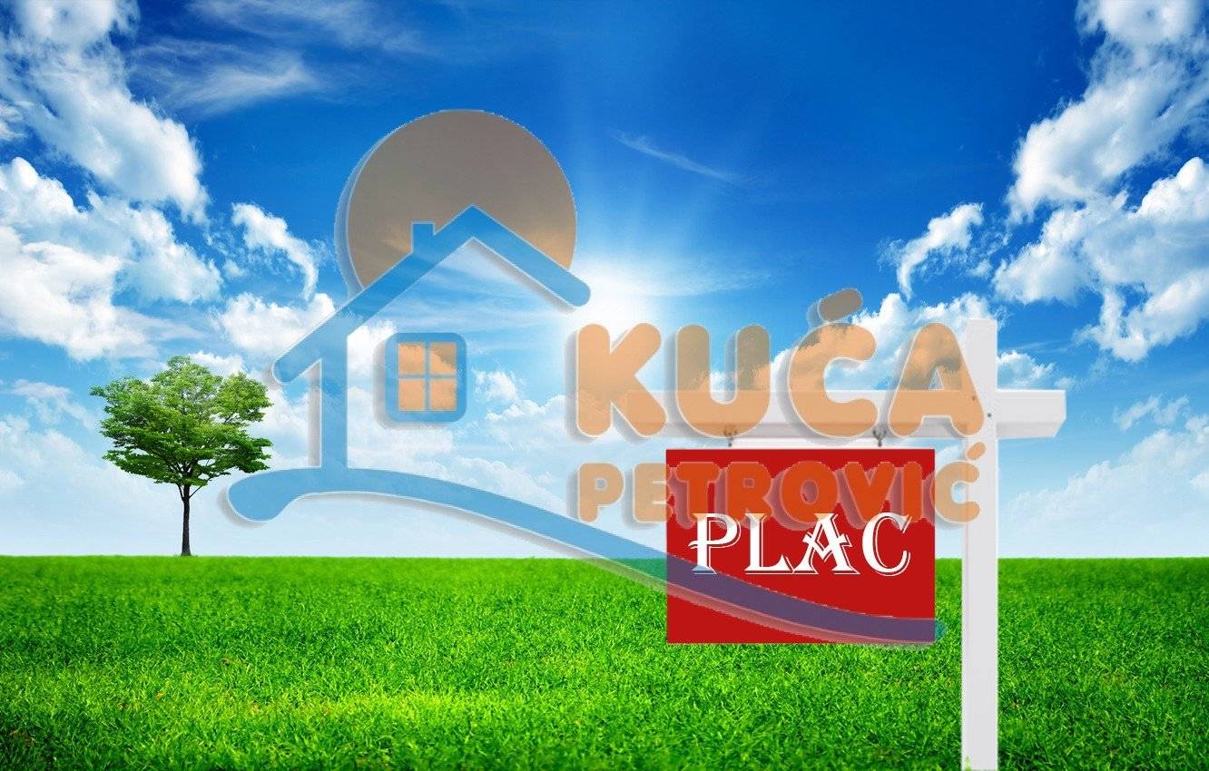 Plac 1477 m², kod Industrijske zone prema Medoševcu