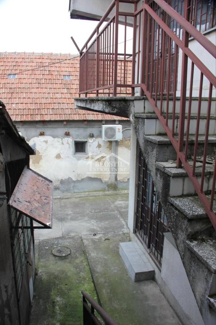 Kuća – Beograd - Više