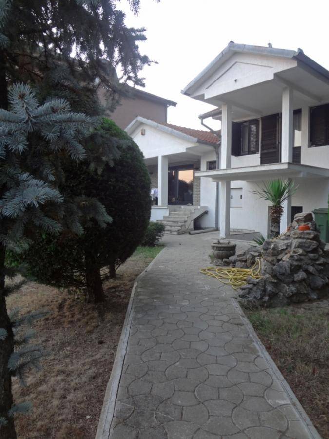 Kuća – Beograd - Više