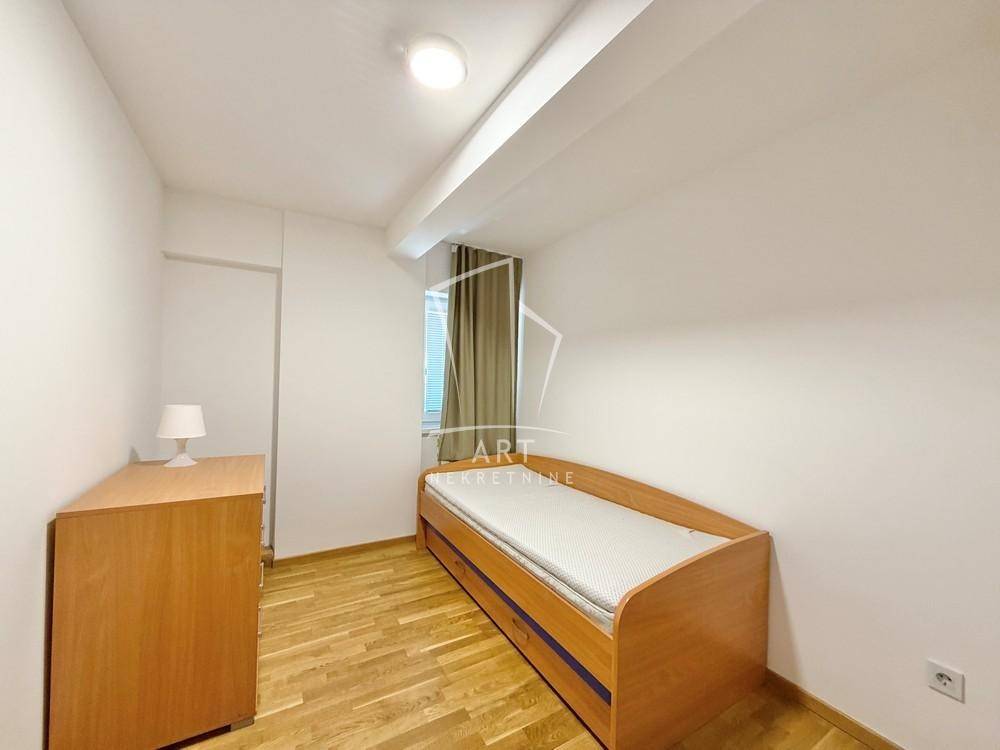 Stan – Beograd - Više