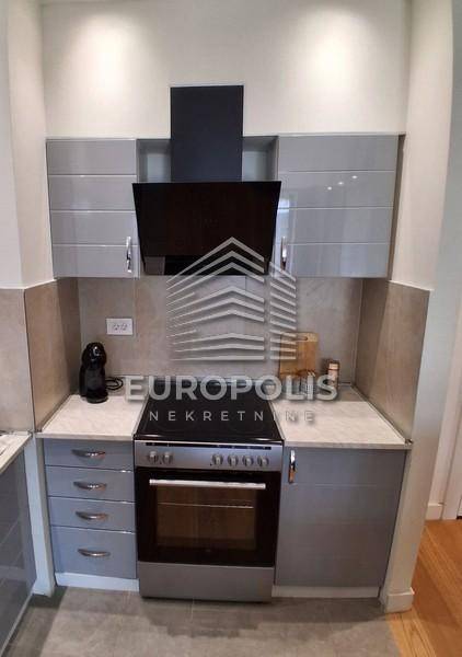 Stan – Beograd, MZ Slobodan Penezić-Krcun, Savski venac - Više