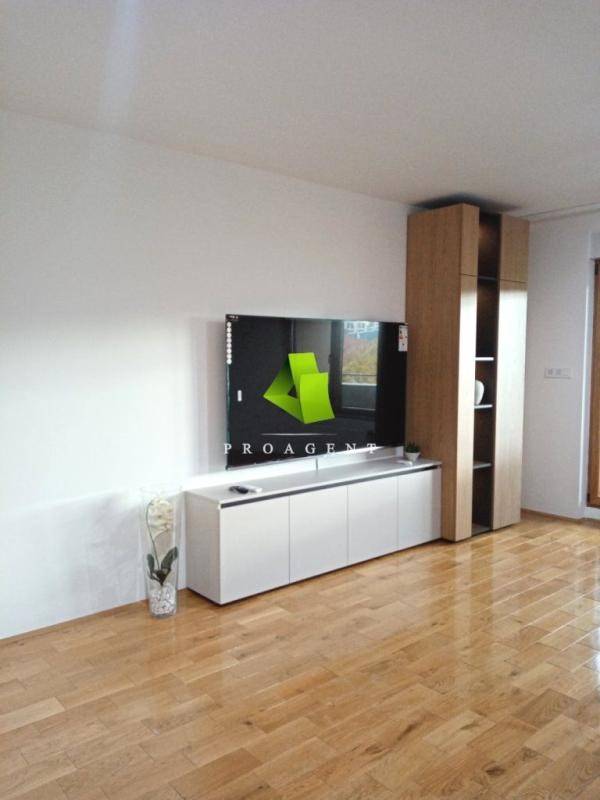 Poslovni prostor u novoj zgradi u centru ID#7355 - Prikaz 2