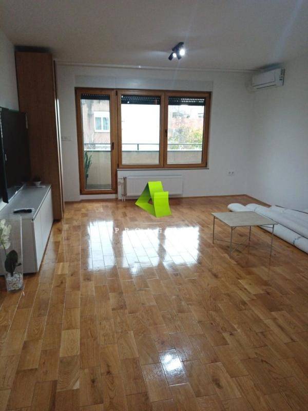 Poslovni prostor u novoj zgradi u centru ID#7355 - Prikaz 3