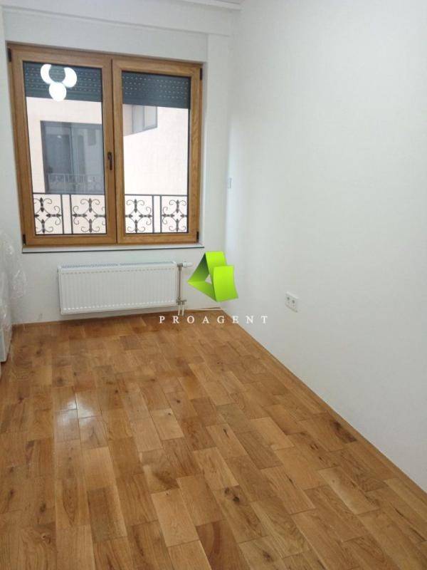 Poslovni prostor u novoj zgradi u centru ID#7355 - Prikaz 5