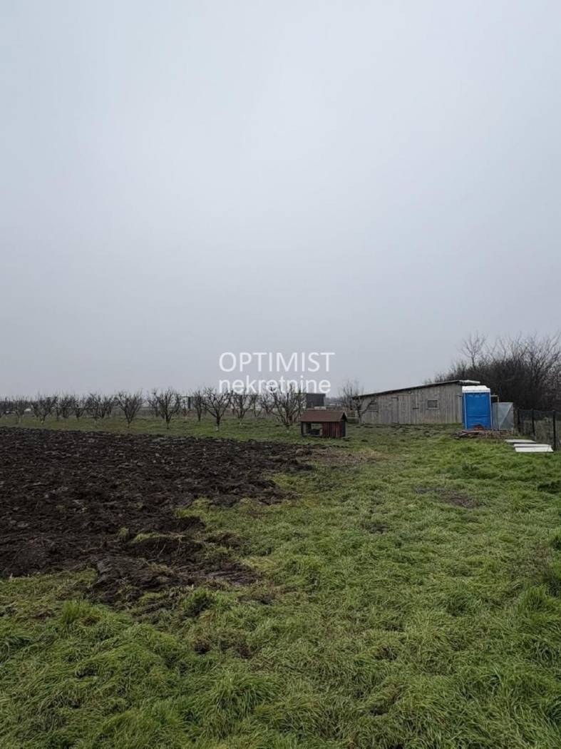 Plac Ugrinovci centar - 10 ari ID#3265 - Prikaz 2