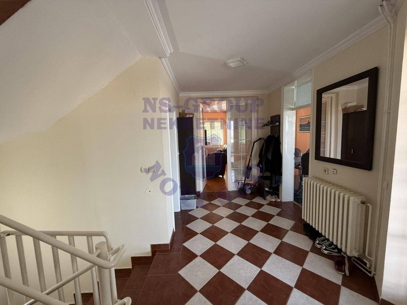 Kuća – Novi Sad - Više