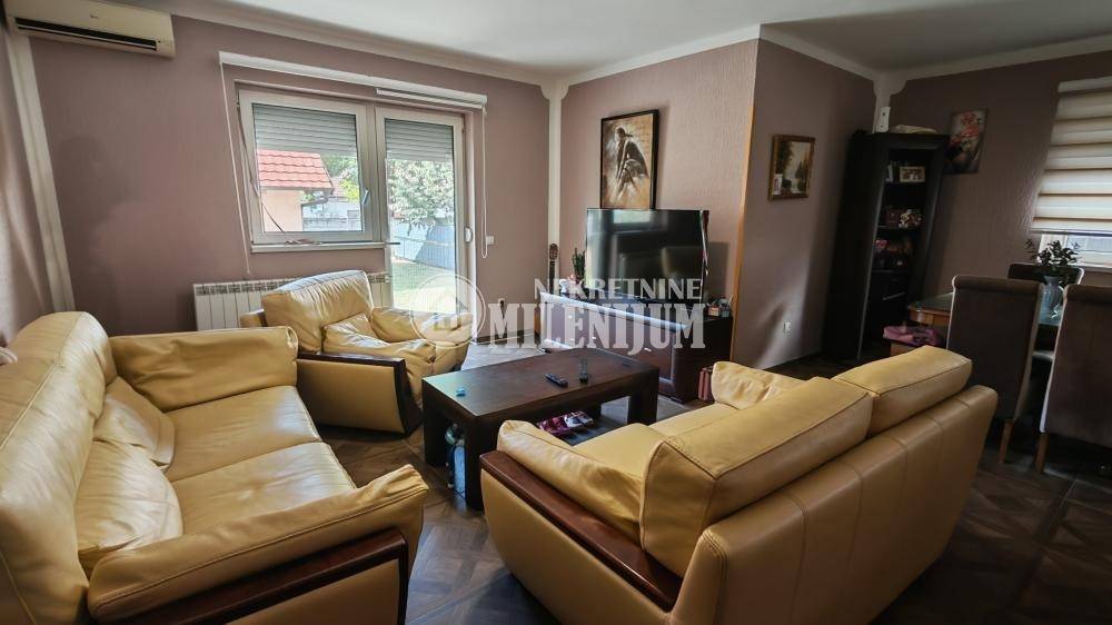 Kuća – Gradska opština Surčin, Novi Surčin - Više